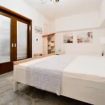 Eden Park - 7 Bdr - Yard 빌라