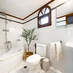 빌라 Eden Park - 7 Bdr - Yard 소조폴리