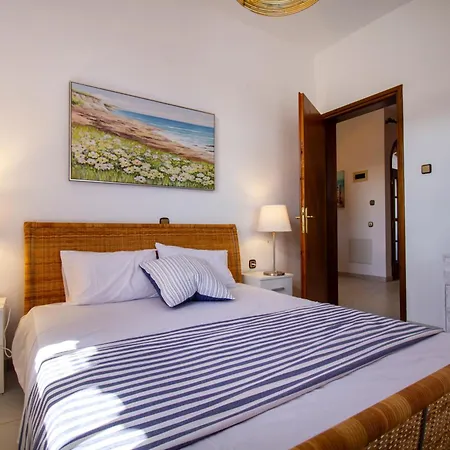 Eden Park - 7 Bdr - Yard *