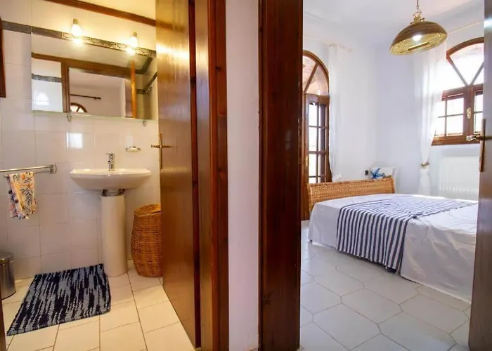 Eden Park - 7 Bdr - Yard Sozopoli